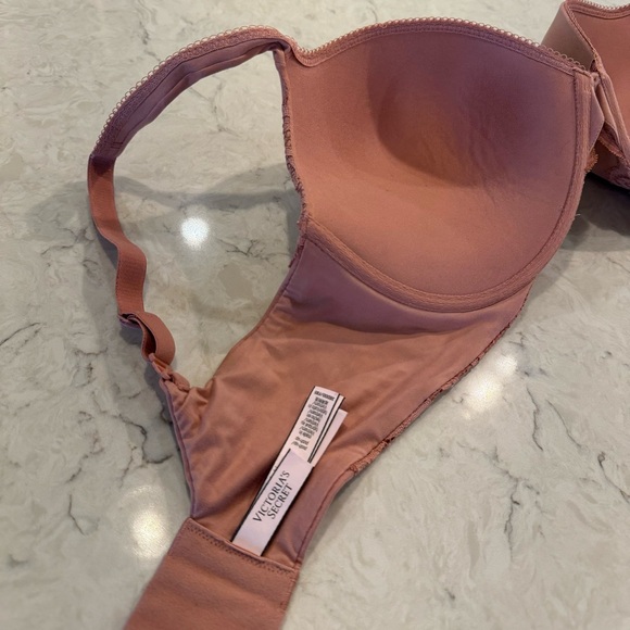 Victoria’s Secret Push-Up Bra - Blush Pink with Floral Lace Accents - 38DDD - Picture 9 of 13